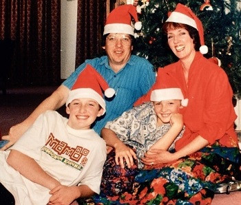 Toby Leonard Moore with his parents and siblings (Image: Instagram)